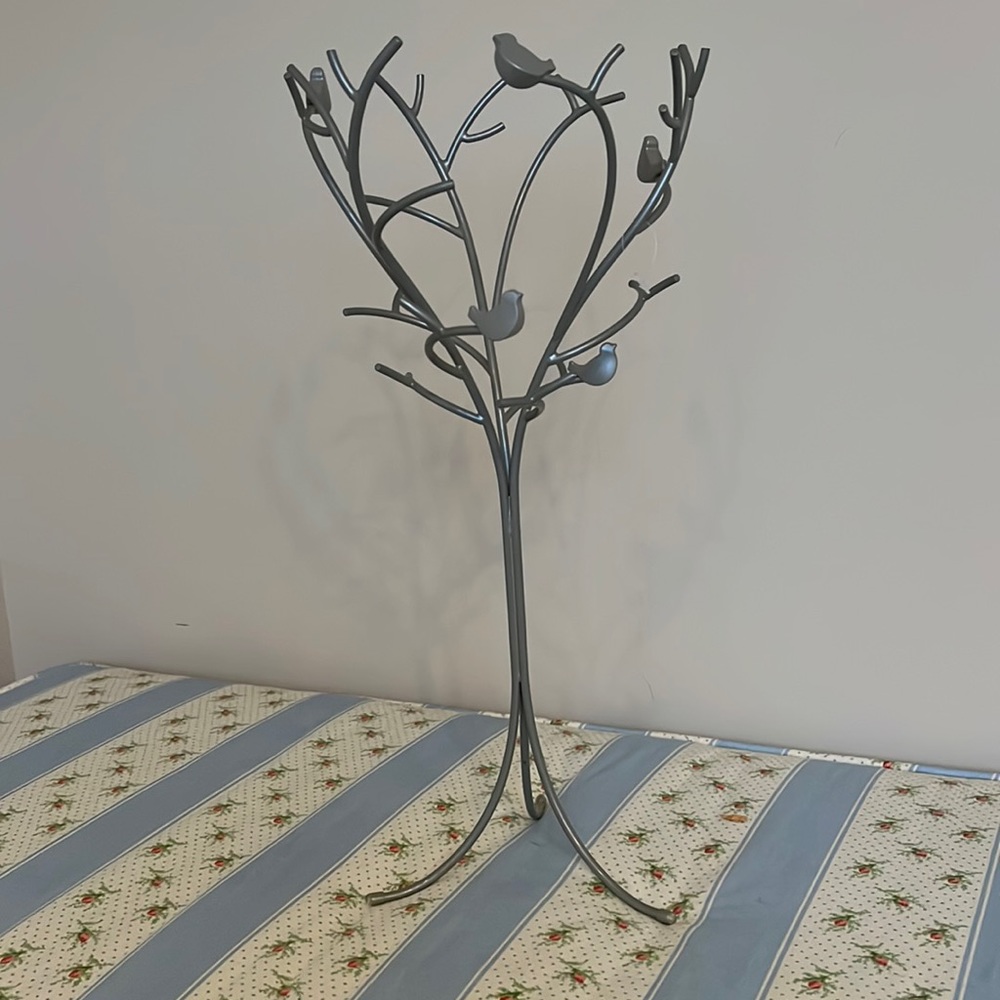 Necklace & jewelry holding stand
